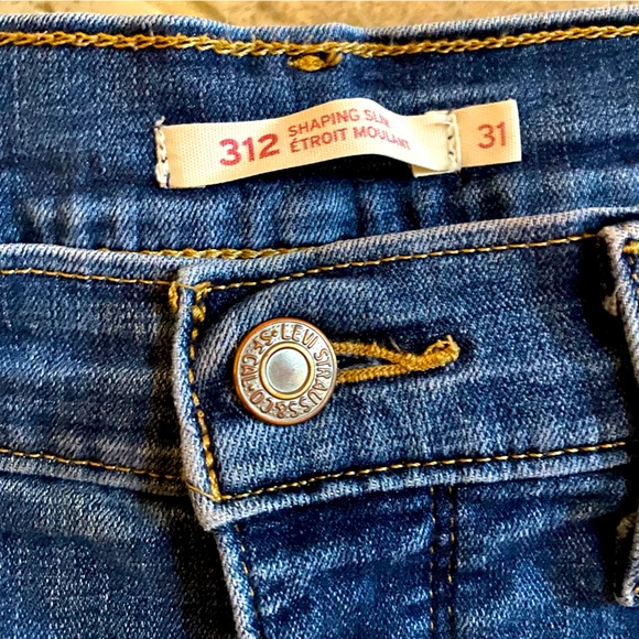 Levi’s Shaping Slim Blue Jeans - Picture 2 of 4